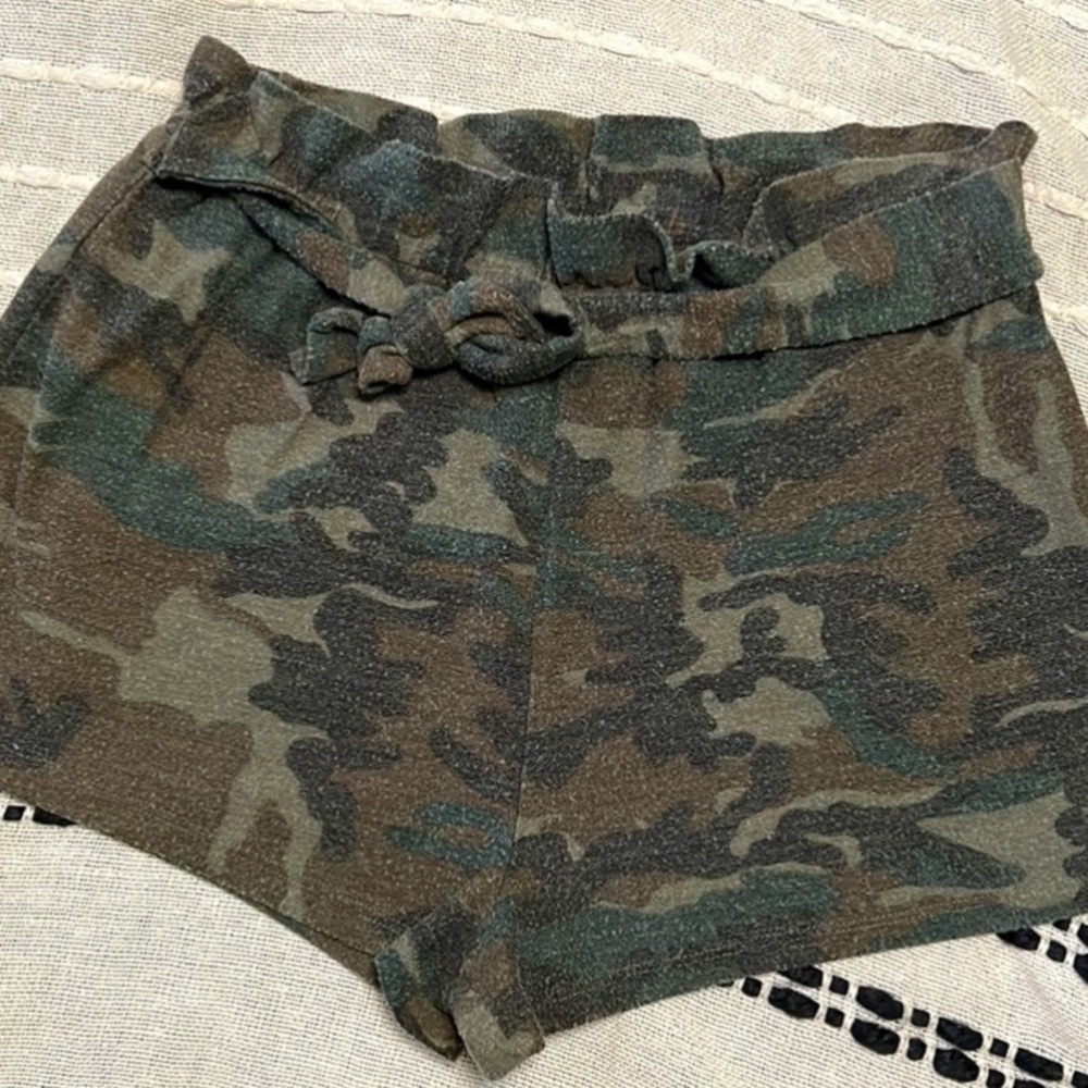 Camo Paper Bag Shorts - XL